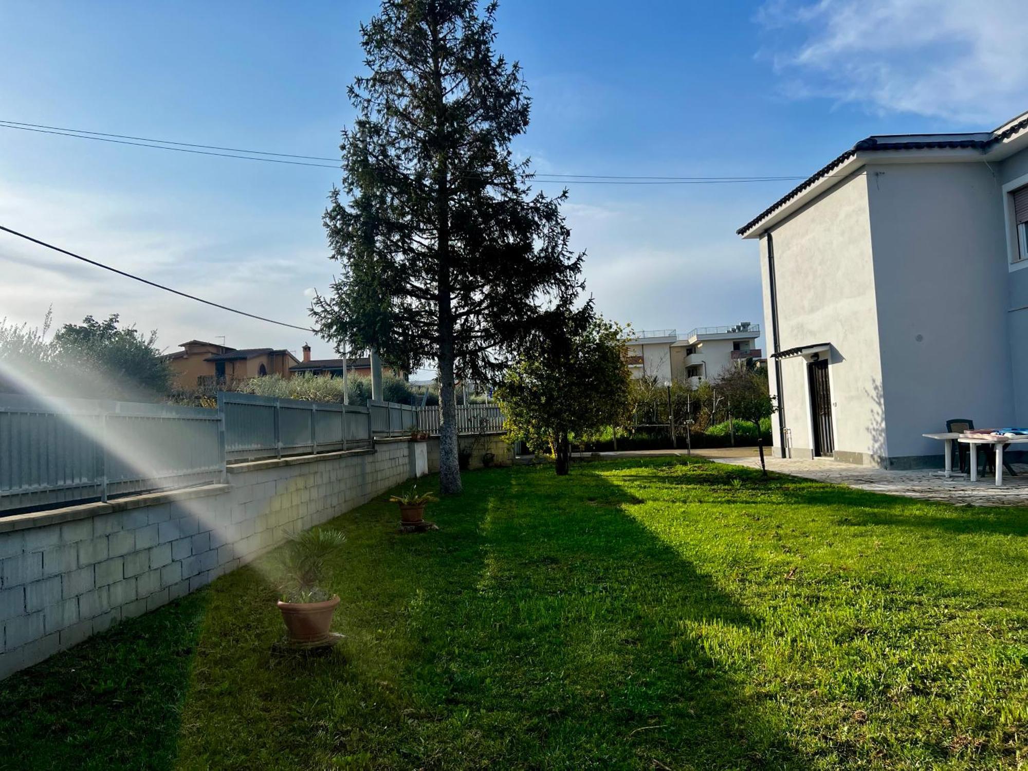 A Casa Di Marco Guesthouse - Apt Di Ciampino E Stazione Per Roma Marino Exterior photo
